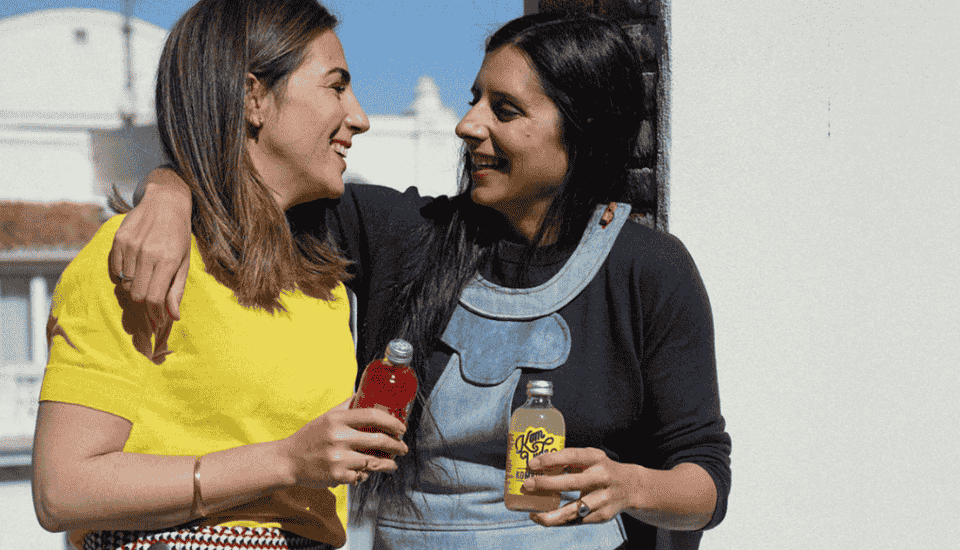 Nuria y Bea, fundadoras de Komvida Kombucha (Badajoz)