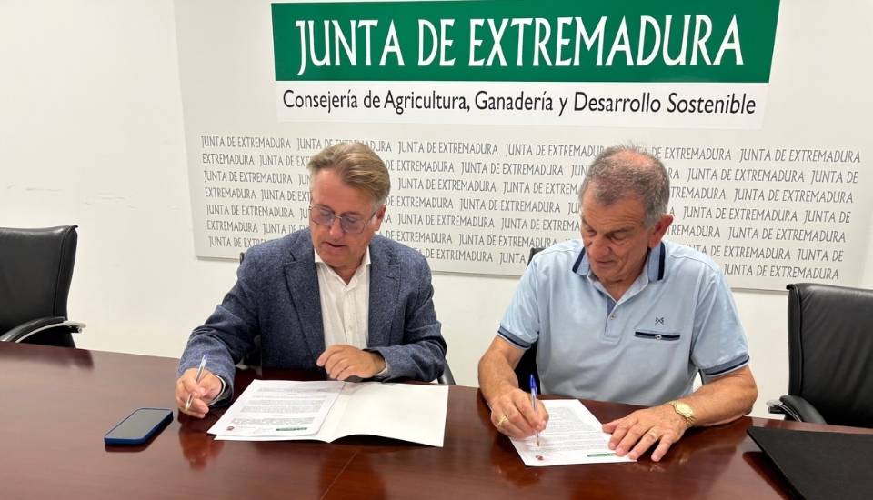 La Junta y Diputación de Badajoz invertirán más de 200.000 euros en renovar el abastecimiento de agua en Aljucén