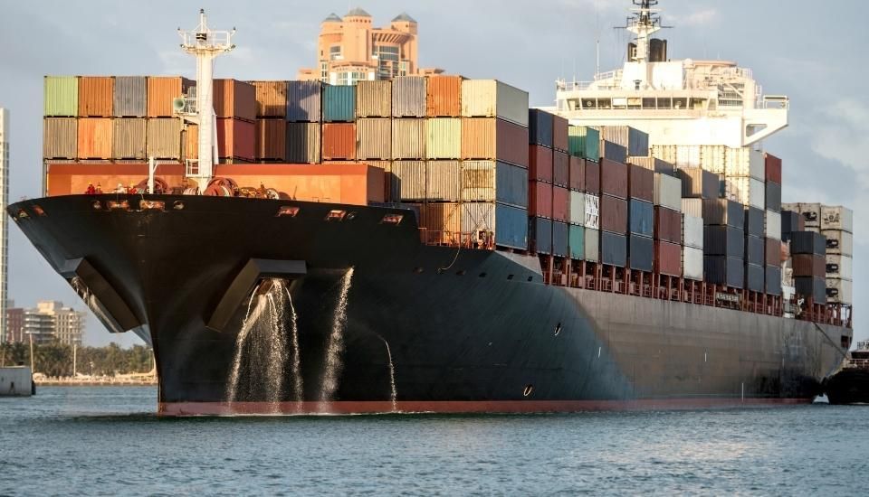 La Comisión Europea impulsa los acuerdos comerciales con Mercosur y México