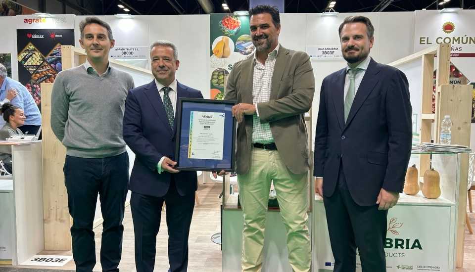 Isla Sanabria e Isla del Adelfal han recibido este miércoles en Madrid la certificación de Agricultura Regenerativa emitida por AENOR