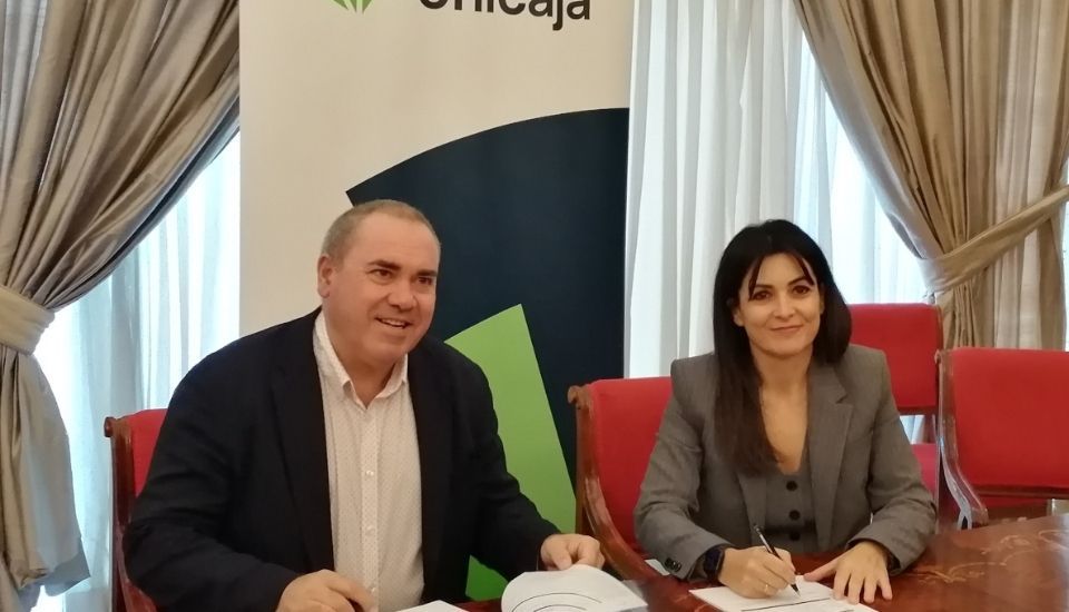 Unicaja y Cooperativas Agro-alimentarias Extremadura impulsan una jornada formativa sobre las novedades de la PAC 2026