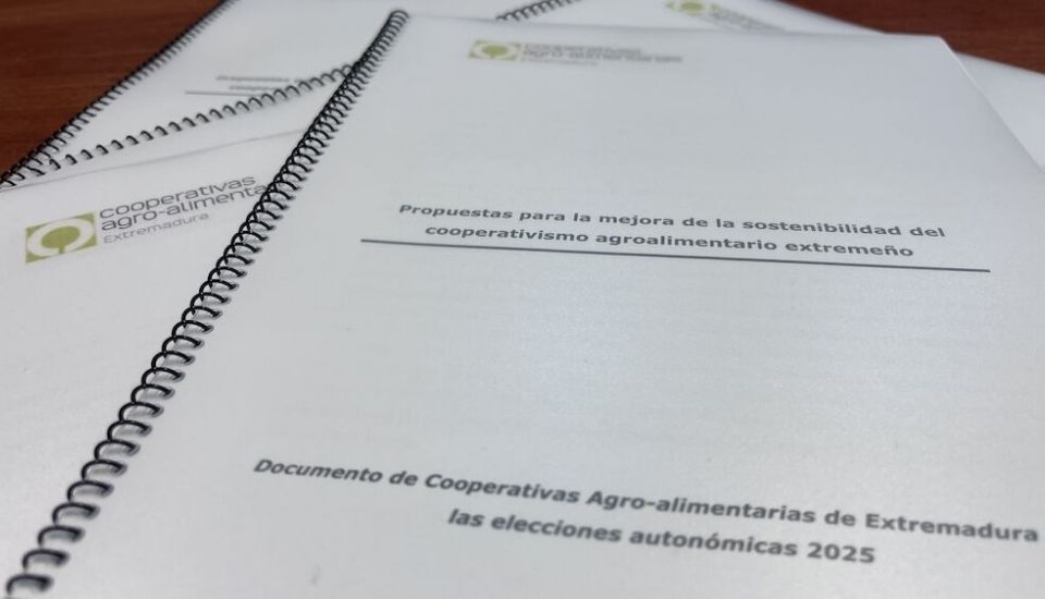 Cooperativas Agro-alimentarias Extremadura presenta a los partidos sus propuestas para asegurar el futuro del campo