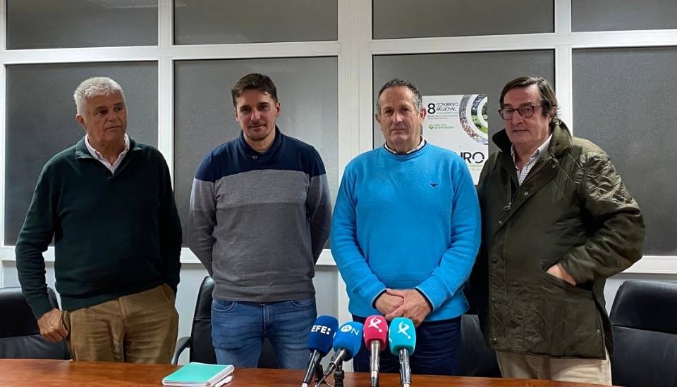 Las organizaciones agrarias extremeñas convocan nuevas tractoradas en enero
