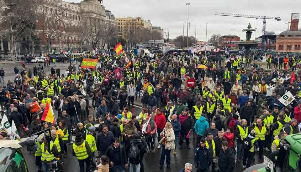 1.500 agricultores y 367 tractores protestan en Madrid