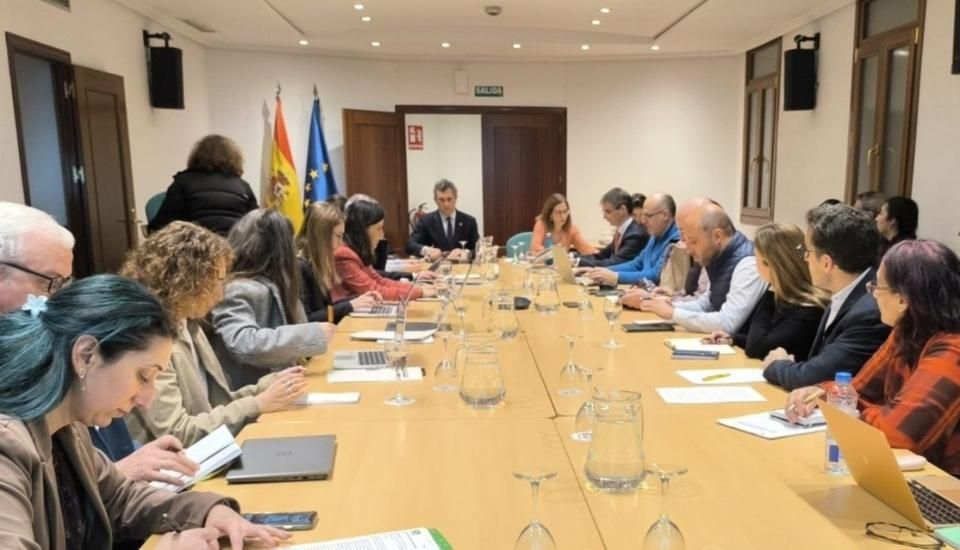 El Ministerio reúne al sector vitivinícola para preparar la aplicación del nuevo paquete legislativo del vino