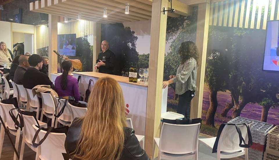 La Diputación de Badajoz promociona productos con DOP e IGP en H&T Málaga