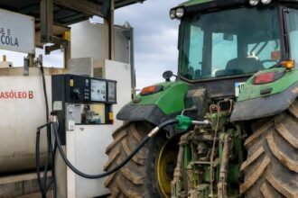 Unión de Uniones reclama un gasóleo agrario estable ante el alza del combustible